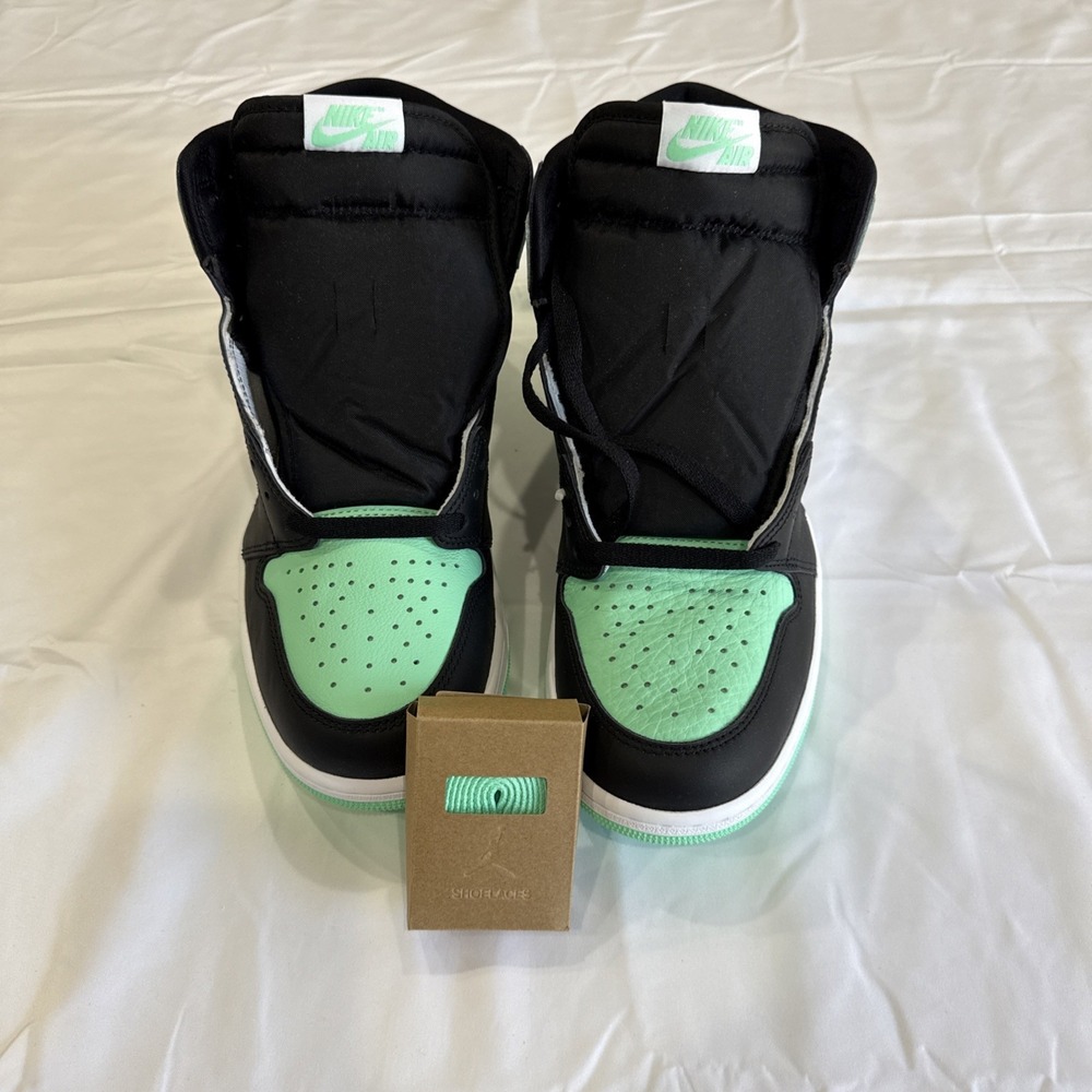 Nike Air Jordan 1 Retro OG High Green Glow Men's Size 10.5/Women's 12 New In Box